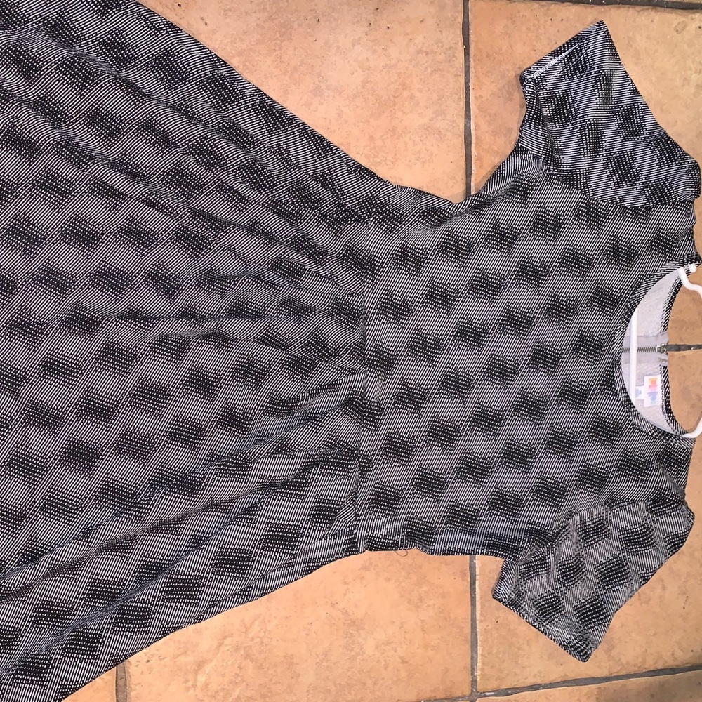 NWOT LulaRoe XL Amelia